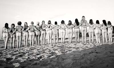 Heidi har fået 49 kvinder til fotografere sig nøgne: Sådan ser kvinder rigtigt ud - ALT.dk